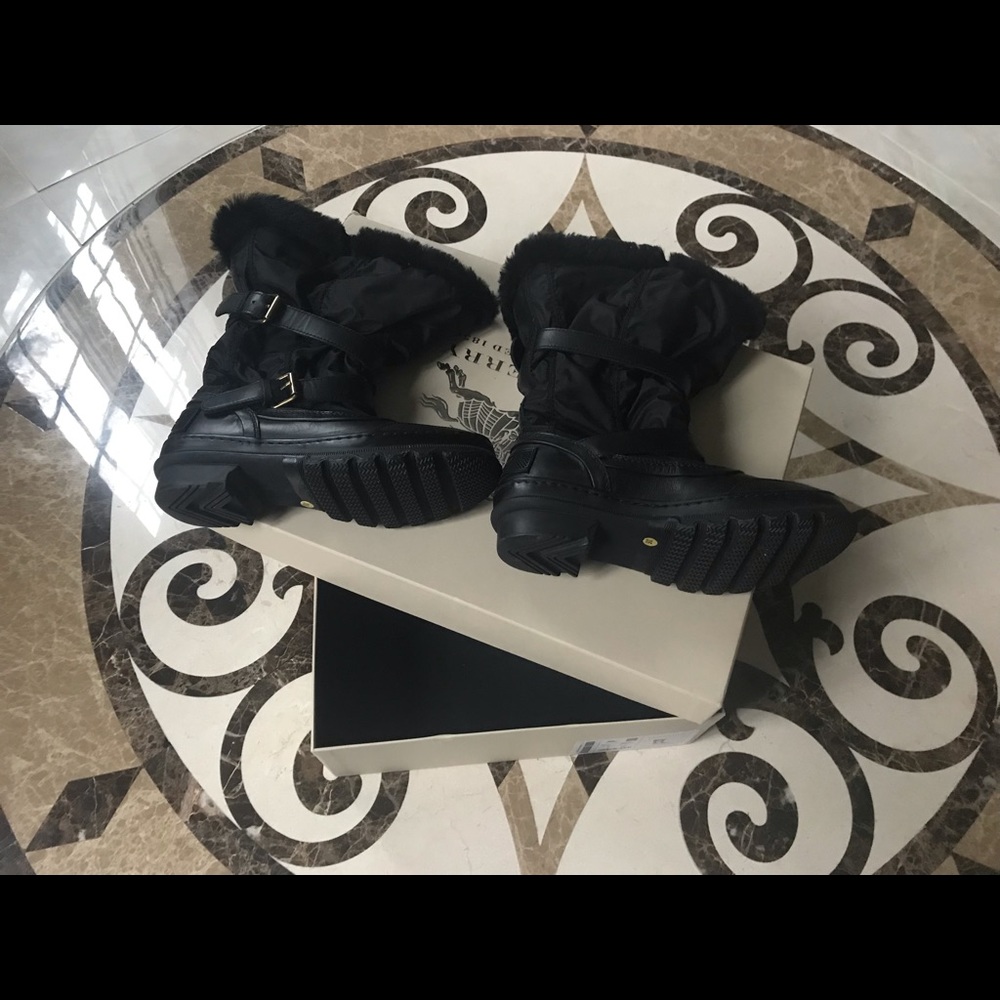 Burberry boots
